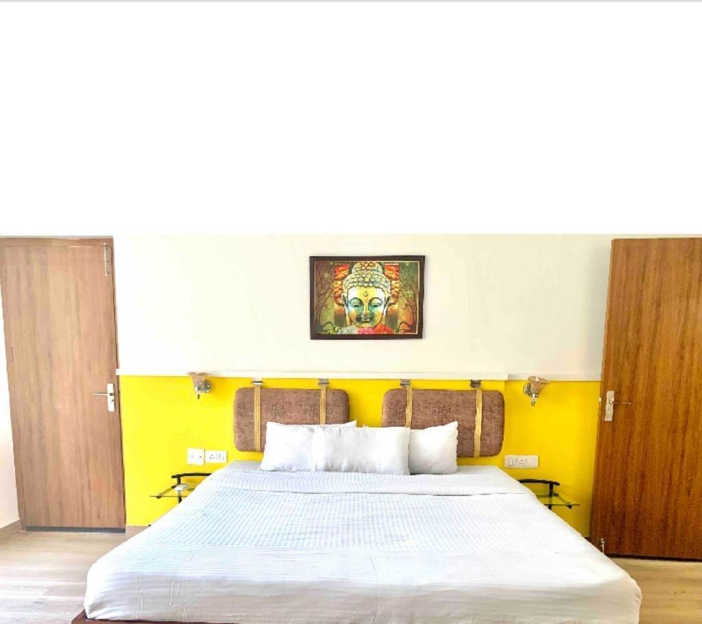 Luxury Aloha Majestic Apartments Rishikesh Bagian luar foto
