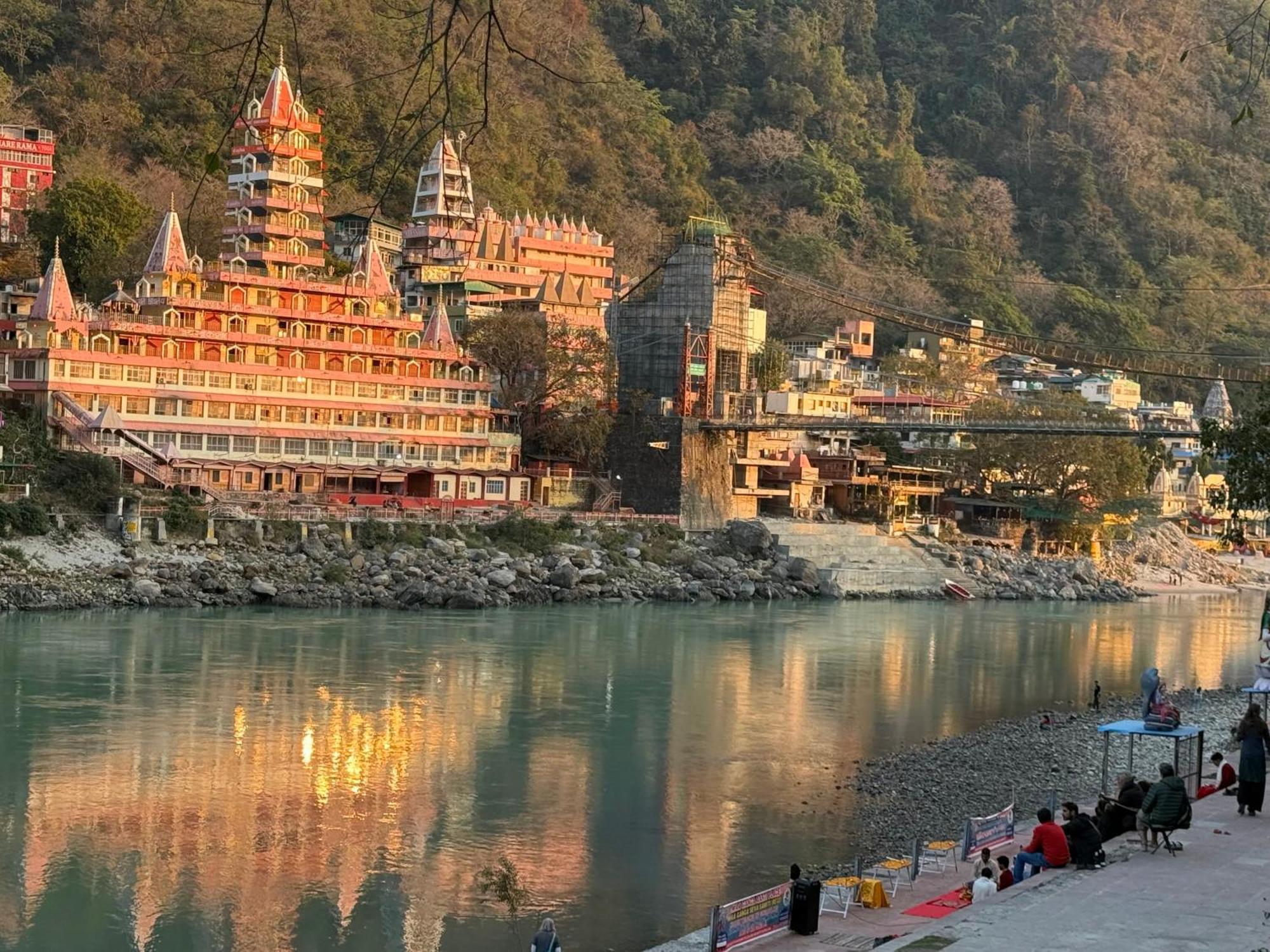 Luxury Aloha Majestic Apartments Rishikesh Bagian luar foto